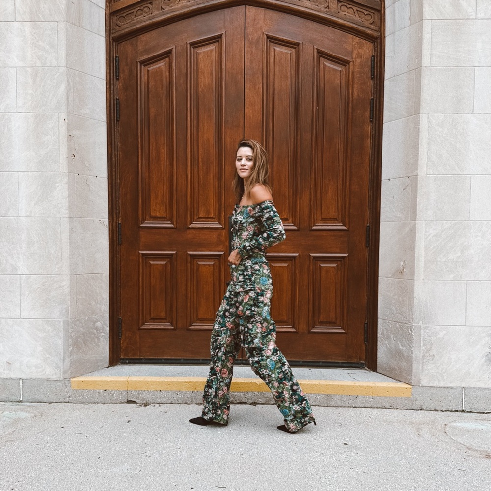 Shop Akira Coolest in the room Tapestry Jumpsuit - Picture 5 of 12